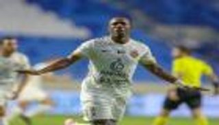 أحمد خليل ينفي وجود خلافات في شباب الأهلي دبي