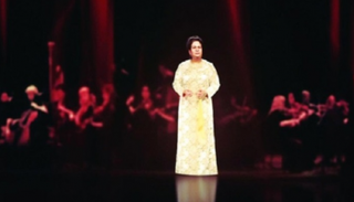 أم كلثوم عبر تقنية الهيلوجرام