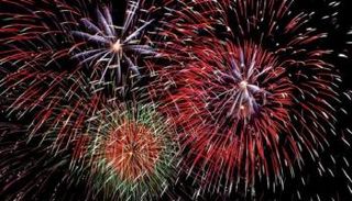 برنامج الاحتفالات يتضمن عروض الألعاب النارية - أرشيفية