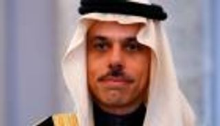 رئيس وزراء باكستان يبحث مع وزير الخارجية السعودي التطورات الإقليمية