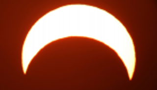 كسوف الشمس.. أقرب الصور لـ"حلقة النار"