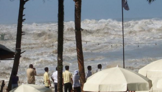  تسونامي يهاجم تايلاند - أرشيفية