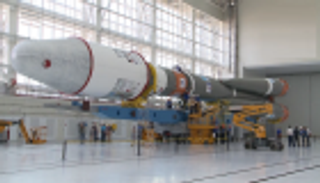 روسيا تطلق قمرا صناعيا لأغراض عسكرية وسط مخاوف من سباق تسلح فضائي