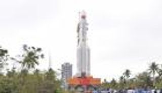 الصين تجرب إطلاق أقوى صواريخها إلى الفضاء