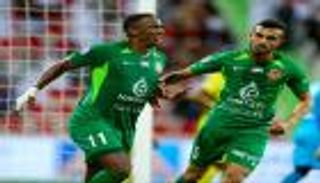 شباب الأهلي يقتنص صدارة الدوري الإماراتي بخماسية أمام كلباء