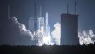 الصين تتأهب للوصول إلى المريخ بإطلاق صاروخ "لونج مارش 5"