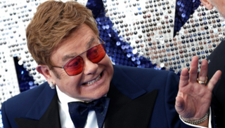  المغني البريطاني إلتون جون 