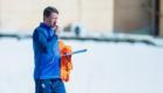 التعاون يقيل مدربه قبل أسبوع من السوبر السعودي