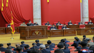 كيم جونج أون زعيم كوريا الشمالية خلال الاجتماع