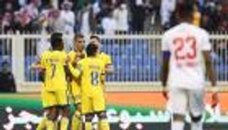 تغريم مدرب النصر السعودي بسبب التدخين