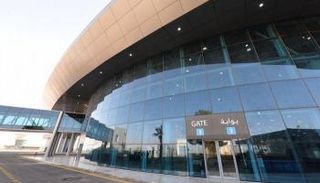 السعودية تعلن بدء التشغيل التجريبي لمطار عرعر الجديد