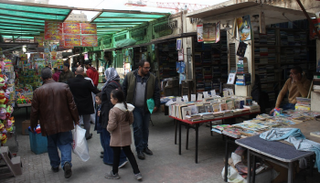 البيع بطرق غير شرعية وراء ضياع مخطوطات نادرة