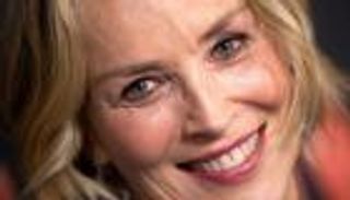 حظر شارون ستون من تطبيق "مواعدة"