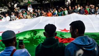2019.. عام التحولات الكبرى وإسقاط نظام بوتفليقة بالجزائر