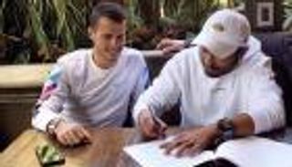 كاريكاتير.. الإيطالي جيوفينكو يعزز ترسانة الهلال السعودي