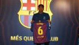 برشلونة يعلن تعاقده مع مدافع تولوز الفرنسي
