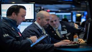 مكاسب قياسية للأسهم الأمريكية في يناير