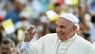 أردية البابا فرنسيس.. دلالات خاصة لمناسبات متنوعة