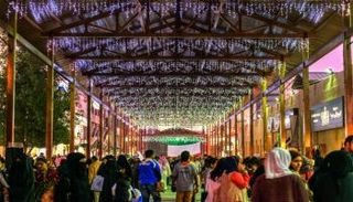 جانب من سوق المباركية في الكويت