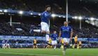 جوميز يحقق رقما مميزا في خسارة إيفرتون أمام ولفرهامبتون