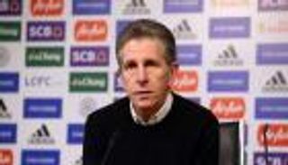 مدرب ليستر سيتي يحضر مفاجأة لمانشستر يونايتد