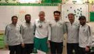 الجهاز الفني للأخضر الشاب يبدأ معايشة في نادي ريال بيتيس الإسباني