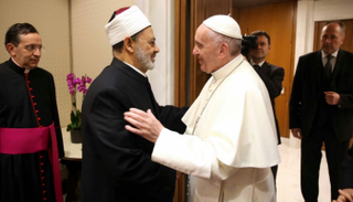 قداسة البابا فرنسيس والدكتور أحمد الطيب - أرشيفية