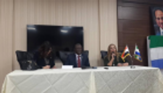 سفير سيراليون بمعرض القاهرة للكتاب: لا نميز بين الأديان في الزواج والأعياد