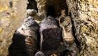 بالصور.. اكتشاف 40 مومياء من عصر البطالمة في صعيد مصر