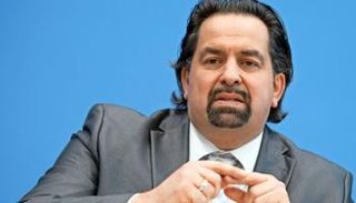 رئيس المجلس الإسلامي الأعلى في ألمانيا أيمن مزيك