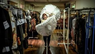 بالصور.. التوتو نجم أزياء الباليه الساطع