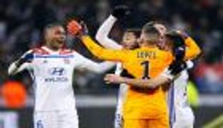 ليون يهزم باريس سان جيرمان في الدوري الفرنسي