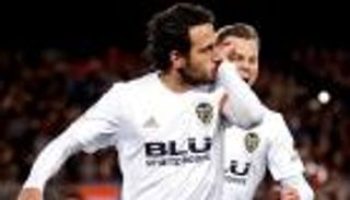 فالنسيا يمدد عقد قائده حتى 2022