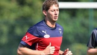 طائرة إيميليانو سالا