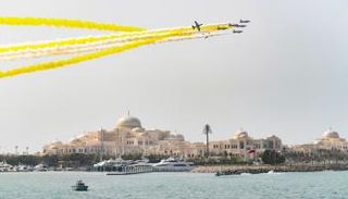 طيران الفرسان يحتفي بزيارة البابا فرنسيس