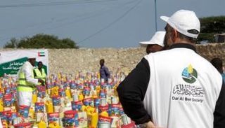 مساعدات من جمعية "دار البر" للاجئين السوريين - صورة أرشيفية