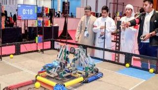 ناشئة الشارقة يشاركون في نهائيات الروبوت فيكس