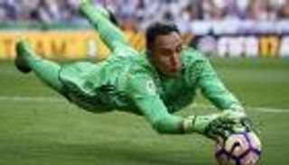 ريال مدريد يتسلح بتميمة "نافاس" في كامب نو