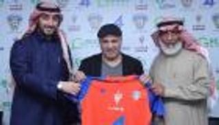 الجزائري نور الدين زكري يتولى تدريب الفيحاء