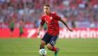 والد رودريجيز يفتح الباب أمام يوفنتوس