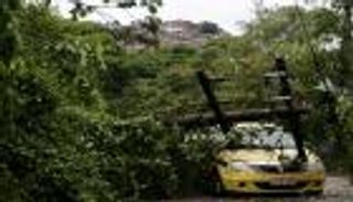 بالصور.. عاصفة قوية تجتاح البرازيل وتقتل 5 أشخاص