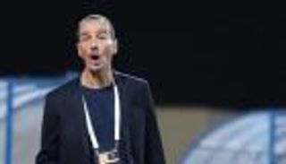 وفاق سطيف الجزائري يعلن التعاقد مع المدرب نغيز