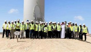 جانب من تفقد تطورات مشروع محطة ظفار لطاقة الرياح 