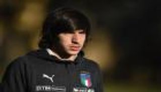 بيرلو الجديد يشعل صراعا جديدا بين ليفربول وتشيلسي