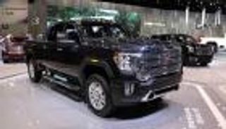 بالصور.. "GMC Sierra" تخطف الأنظار في معرض شيكاغو للسيارات