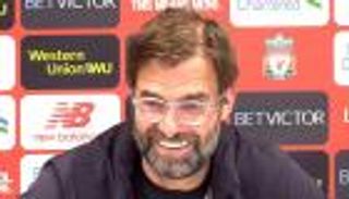 كلوب ينتقد أداء ليفربول رغم استعادة صدارة البريمييرليج