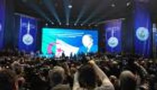 بالصور.. تجمع حاشد لأنصار بوتفليقة دعماً للولاية الخامسة