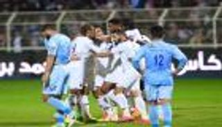 هدف جوميز "المثير للجدل" يقود الهلال لإسقاط الباطن