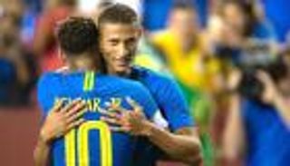 نجم إيفرتون مرشح للإطاحة بنيمار من سان جيرمان