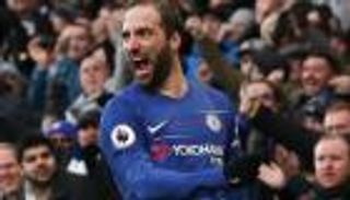 هيجوايين يغلق باب العودة للدوري الإيطالي